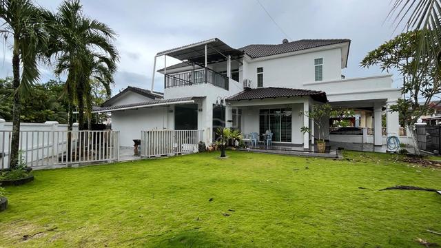 2 storey semi D suitable for big family or company staff accommodation 1