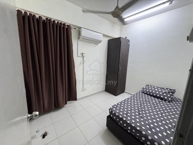Bilik Sewa Single Medium di Academia South City Plaza 1