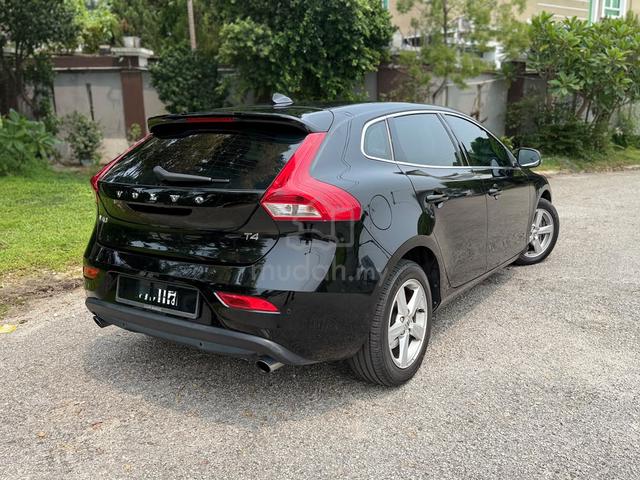 2017 Volvo V40 2.0 T4 Facelift - 2