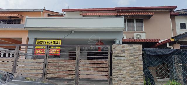 Freehold Double Storey Terrance House at Bandar Country Home Rawang 1