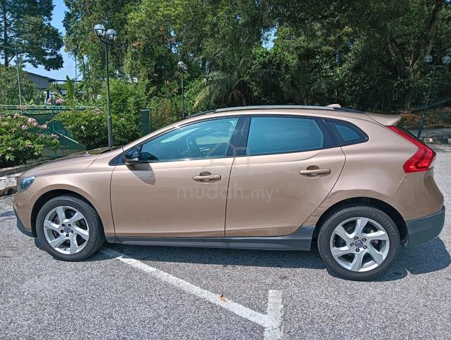 2015 Volvo V40 2.0 CROSS COUNTRY T5 (A) - 4
