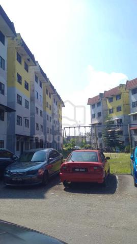 Rumah Pangsa Batu Berendam 1
