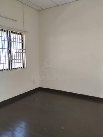 Double storey Semi -D For Rent at Lorong Delima 1