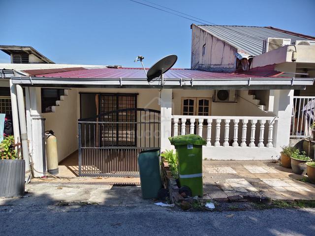 FACING OPEN | 1 Storey Renovated Taman Salak Jaya Salak Selatan 1