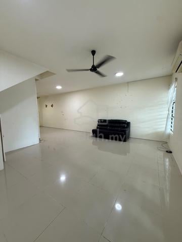 Taman Putra Pogun / 2 Storey / 4 Beds / Bukit Padang / Bundusan 1