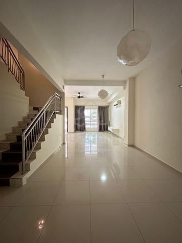 OFF FREE SCHOOL RD 3-Storey Ter House 6-Bedrooms 5-Baths 5-Airconds 1