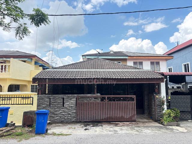 ENTENDED & Facing Open 2 Storey Semi-D Cluster Seksyen 17 Shah Alam 1