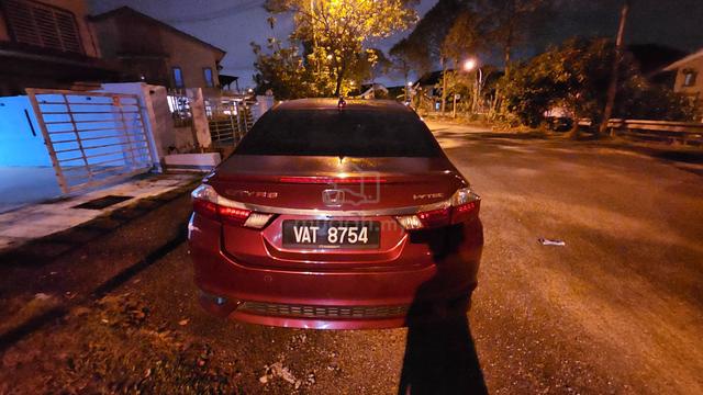 2017 Honda CITY 1.5 V FACELIFT (A) - 5