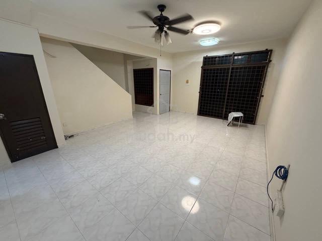 Permas Jaya , double storey house for Rent 1