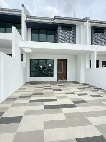 1k booking,freehold,kajang,brand new,free all legal fees,move in condi 1