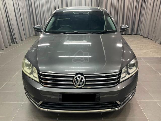 2011 Volkswagen Passat 1.8 TSI (A) Sedan - 2