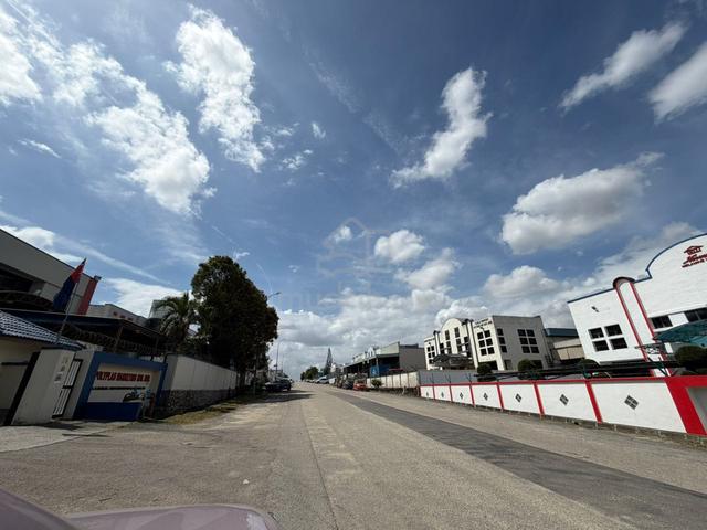Desa Cemerlang - Semi-D Factory For Sale 1