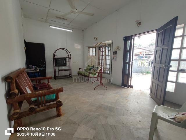 Good location single storey terrace house Taman Bunga Raya bkt beruang 1