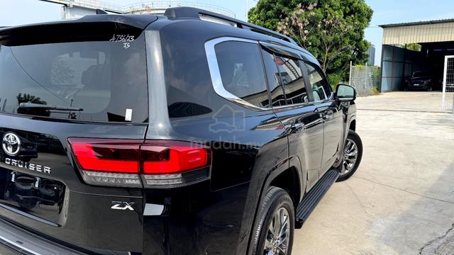 2023 Toyota Land Cruiser 3.5 LC300 ZX SUV - 5
