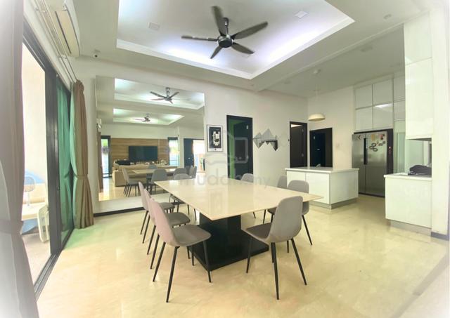 Luxuriously Spacious Home at Pearl Villas, Section 16 PJ 1