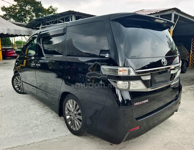 2013 T.VELLFIRE 2.4 GOLDEN EYES boleh loan kedai - 2
