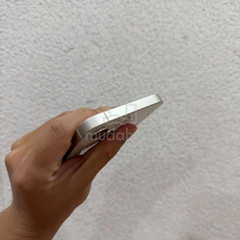iPhone 13 256gb ZP 74%🔋White - photo 4 of 6