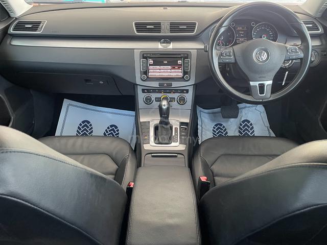 Volkswagen PASSAT 1.8 (A) TURBO SPORT EDITION - 4