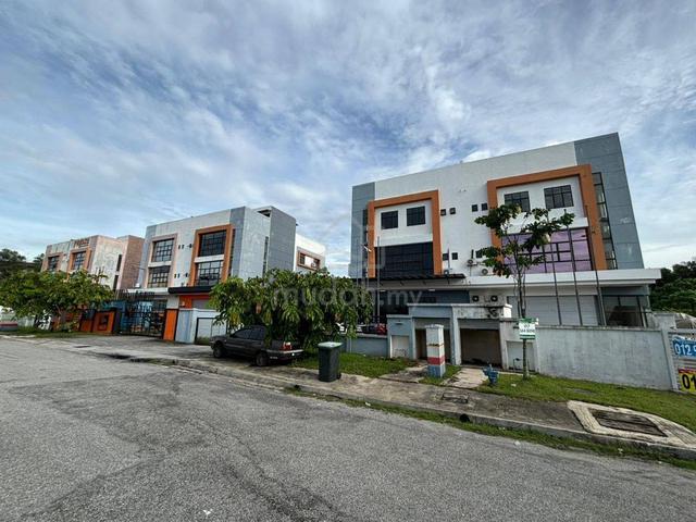 Corporate Factory 3 storey corner unit Bukit Jelutong For Rent  1