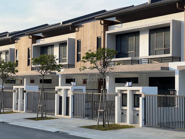 AEON Rawang New 2-Sty House Blooming Residence Kota Emerald 20x70 4R3B 1