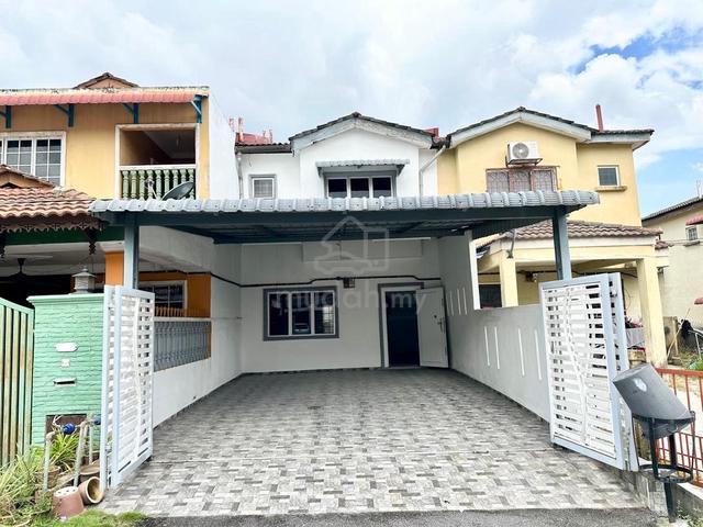 [Renovated] Double Storey Terrace Bandar Tasik Puteri, Rawang For Sale 1