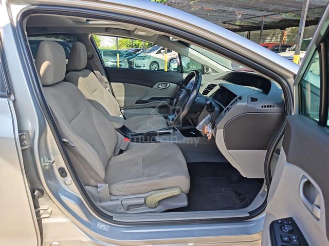 2014 Honda CIVIC FB 1.8 (AUTO) - 4