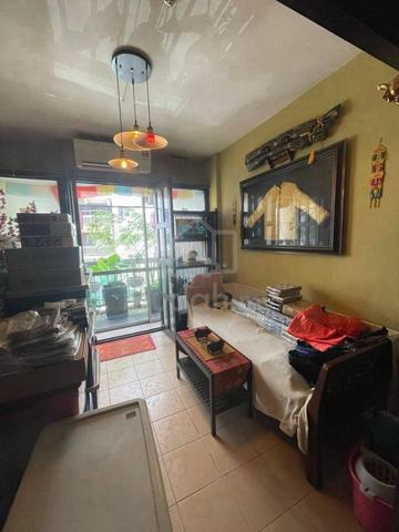 Putri Ria Apartment 1