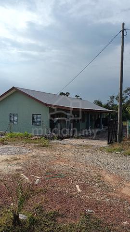 Teres 1 tingkat Jenderam Hulu, Salak Tinggi 1