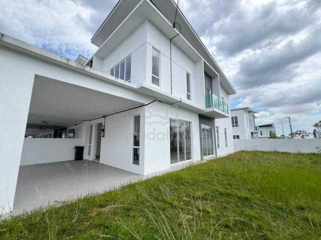 CORNER LOT NON BUMI Double Storey Corner Lot Nusari Bayu 2B Sendayan 1