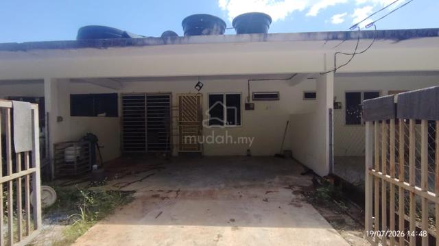 RUMAH TERES setingkat untuk DISEWA area UiTM MACHANG 1