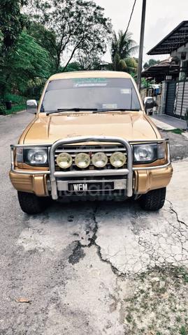 Mitsubishi Pajero  - 1