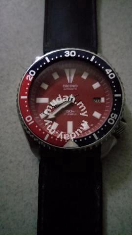 Vintage Seiko diver 150m automatic red dial - Watches & Fashion Accessories  for sale in Bayan Baru, Penang