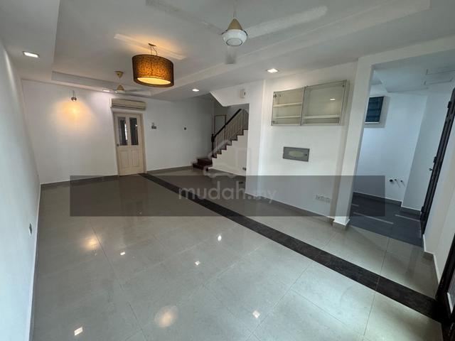 AIRCOND4🅾️4 ROOM 3BATH Bukit Rahman Putra Sungai Buloh 1