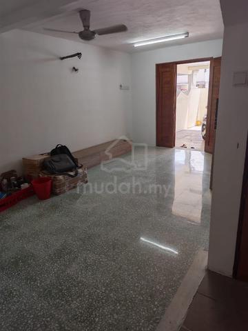 Selangor Selayang Partially Furnished Terraced House For Rent 1
