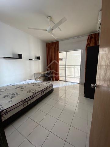 Bilik Balcony Female 1