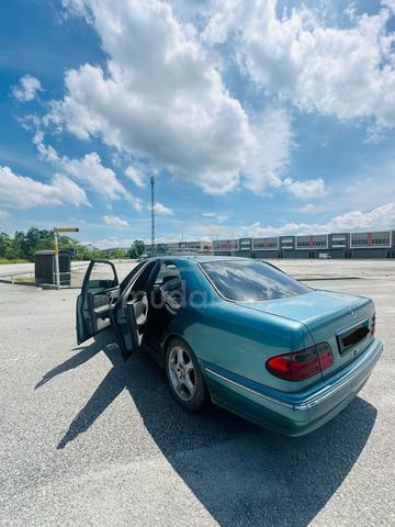 2000 Mercedes Benz E-CLASS 2.6 240 AVANTGARDE - 2