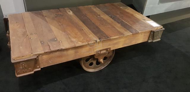 Rustic Coffee Table for Sale - photo 2 of 3