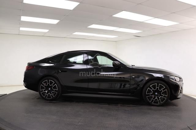 2025 BMW i4 EDRIVE35 LOW MILEAGE CAR - 4