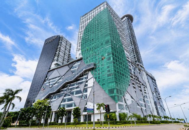 Silverscape Luxury Residences 1