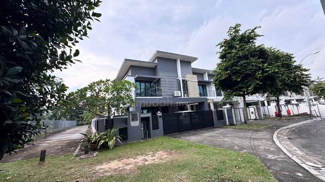 ‼️ Well Maintained Double Storey End Lot Alam Impian, Shah Alam ‼️ 1