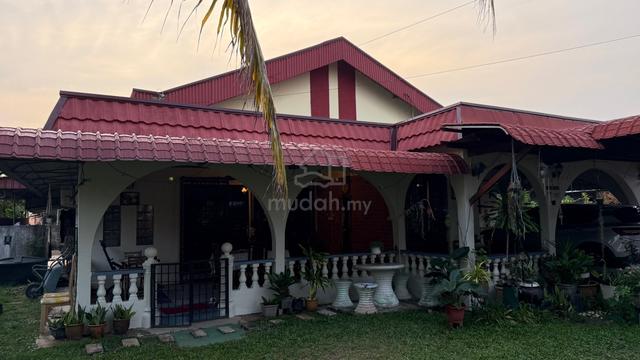 8572 Jalan Dahlia. Taman Seri Kelemak 1