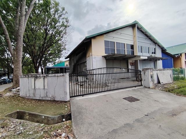 Inanam Warehouse / Factory | 2-Storey Semi-D | Corner Lot | For Rent 1