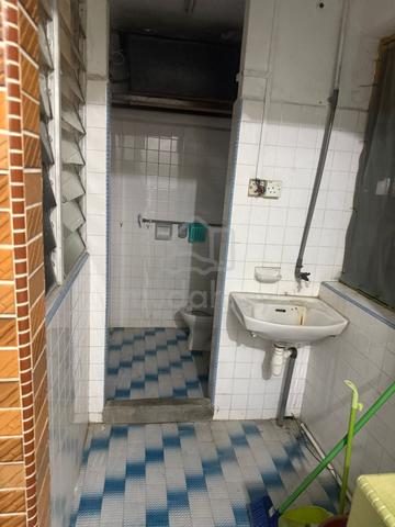 Flat Taman Ungku Tun Aminah 1