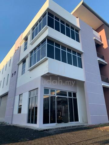 Below Market IParc Tanjung Pelepas 3 Storey Semi D Factory 1