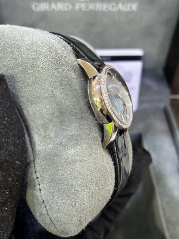 Girard-Perregaux Year 2018 Cat’s Eye Blue Start - photo 4 of 4