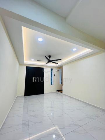 FULL RENO🔥 Taman Bahagia Senai 🔥 Non Bumi 🔥 With Cashback 1