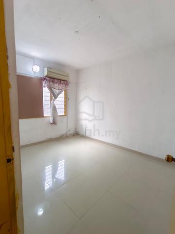 Rumah Pangsa Permas Jaya 1