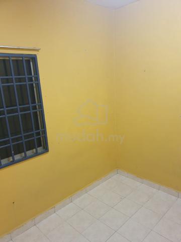 Sri Gotong Apartment 5