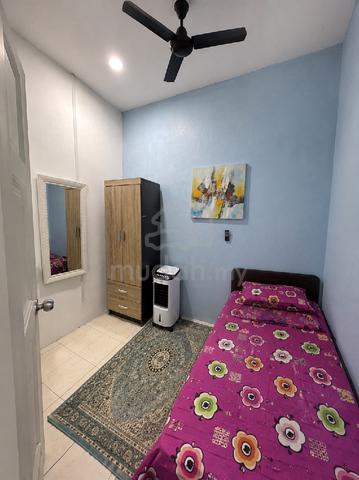 Tanpa Deposit Bilik:
Bilik Sewa  Single (Rumah Teres 2 tingkat)
 1