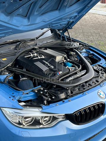 Bmw M4 (Yas Marina Blue) 2015 - 5